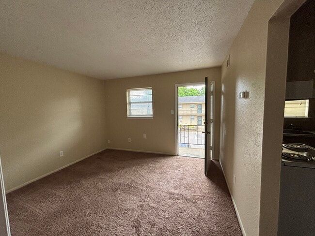 Living Room - Whitehaven Oaks Apartments
