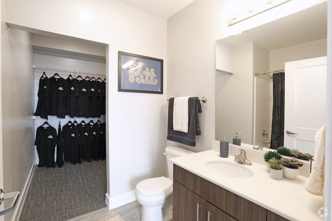 3BR, 3BA - C1
