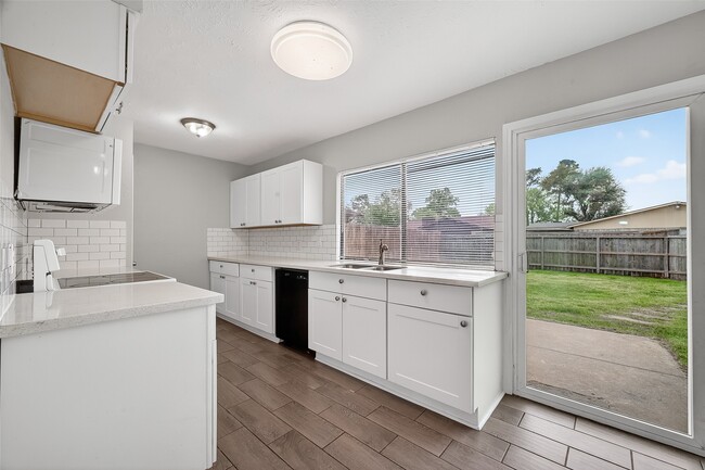 Photo - 14034 Lourdes Dr