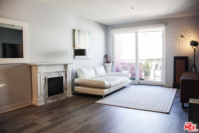 Building Photo - 1234 Wilshire Blvd Unit 520 Rental