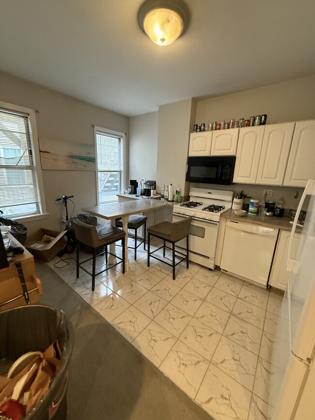 Photo - 190 L St Apartments Unit 2
