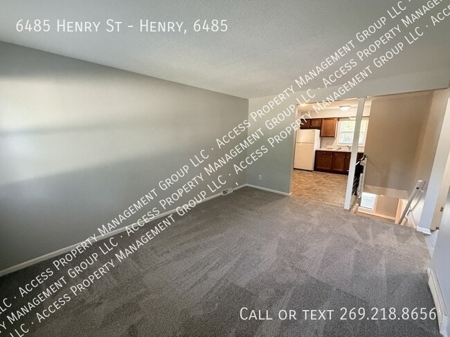 Photo - 6485 Henry St