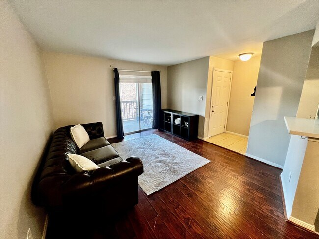 Photo - 2626 Holly Hall St
