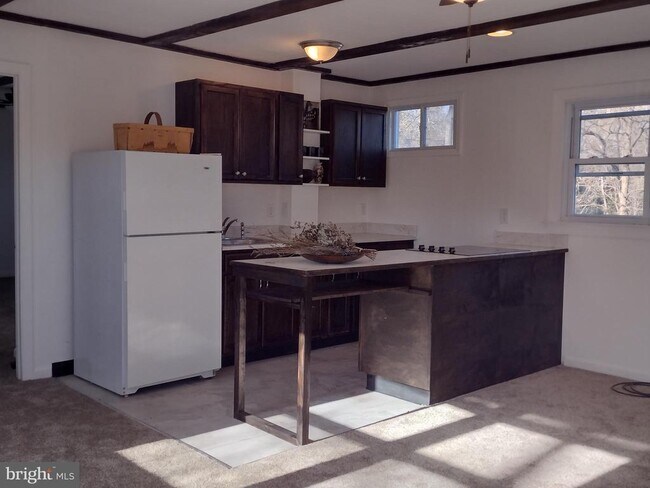 Photo - 131 N Main St