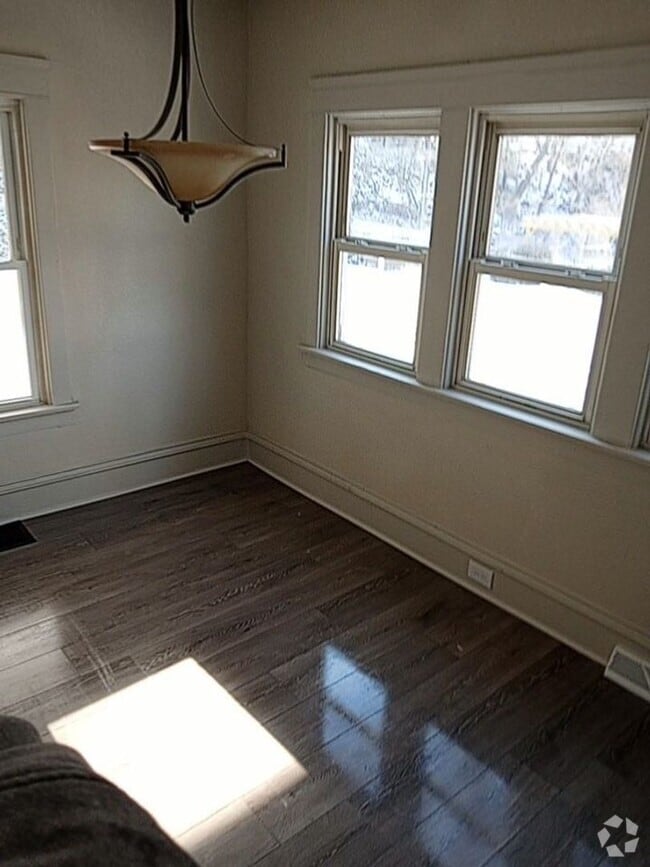 Building Photo - 828-830 Penn Street Unit 830 Penn Street Rental