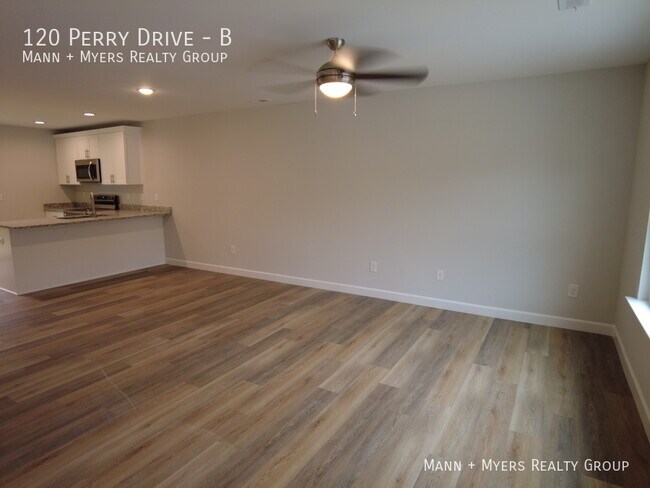 Photo - 120 Perry Dr