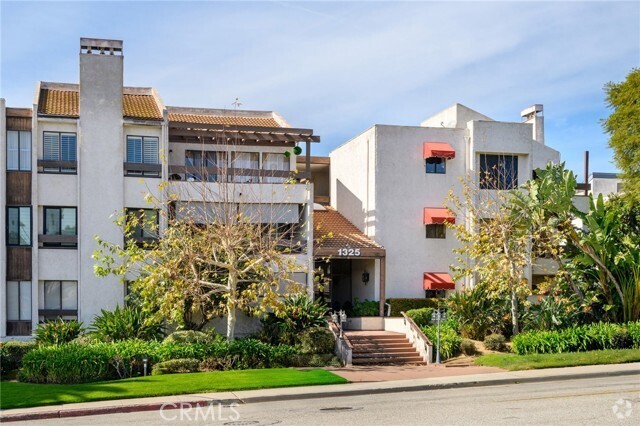 Building Photo - 1325 Valley View Rd Unit 205 Rental