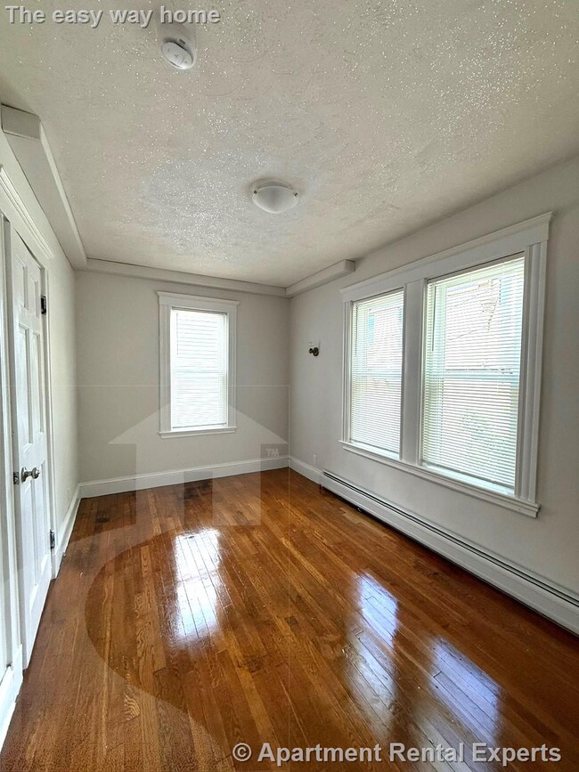 Photo - 441 Broadway Unit #1