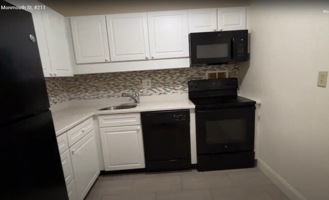 Photo - 80 Monmouth St