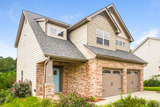 Photo - 15 Heritage Ave