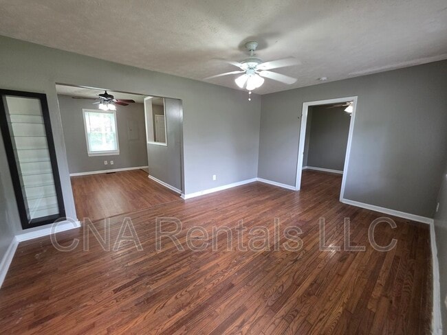 Photo - 112 E Acres Dr SE House
