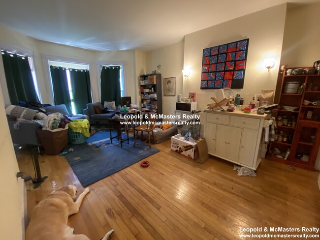 Photo - 114 Newbury St Apartments Unit 3R