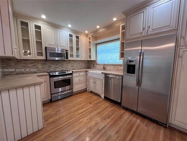 Photo - 1452 Urbino Ave