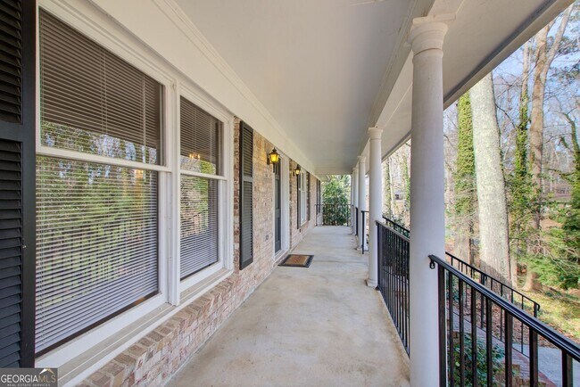 Photo - 859 Candy Ln SW