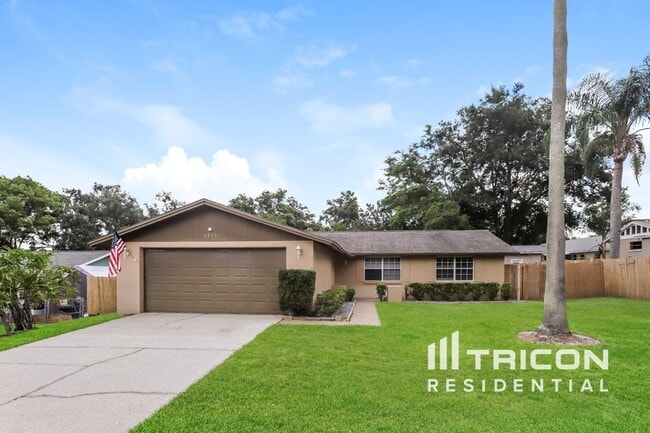 Building Photo - 1203 Seffner Valrico Rd Rental
