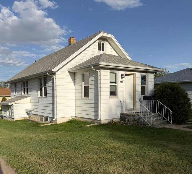 Building Photo - 1121 N 12th St Unit B