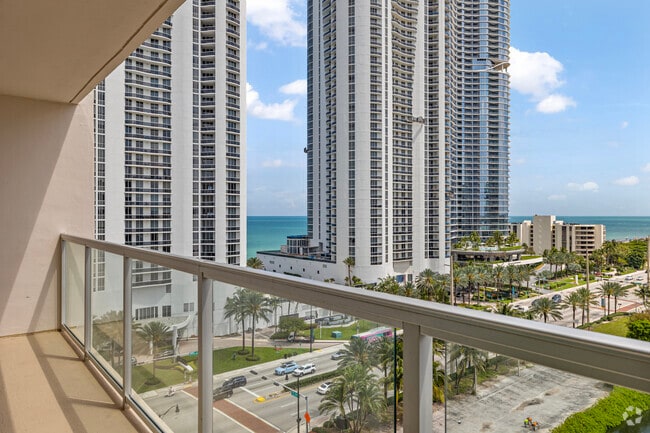 2BR, 2BA Model Unit 1205