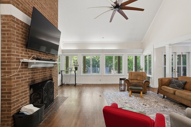 Photo - 1012 Buckley Dr