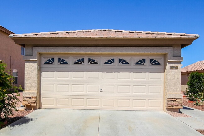Building Photo - 12654 W Paradise Dr Rental