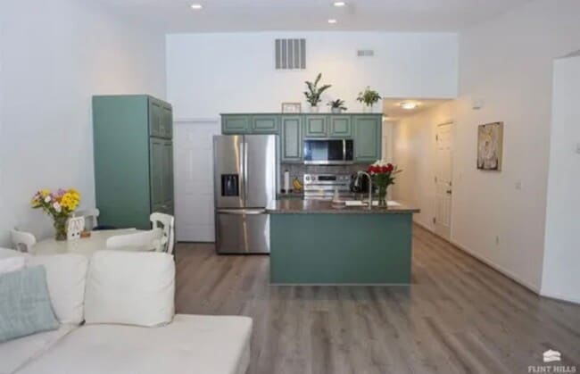 Photo - ADORABLE DUPLEX CLOSE TO EISENHOWER M.S!
