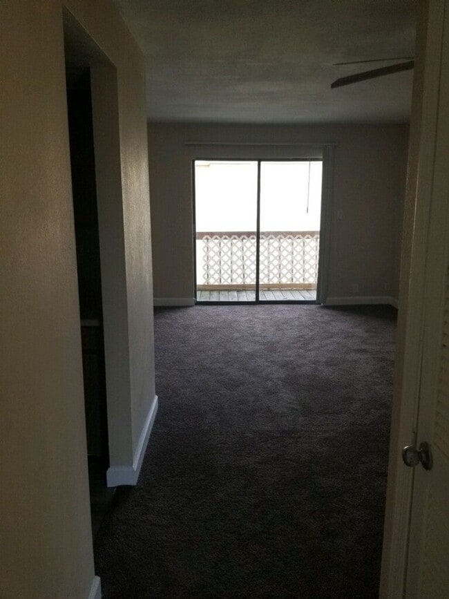Photo - Bartow - One bedroom one bath - Upstairs Unit