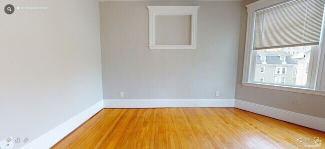 Building Photo - 13 Pleasant St Unit 12-2 Rental