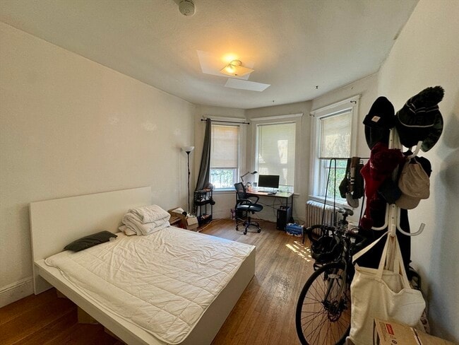 Photo - 233 Kelton St Unit 12