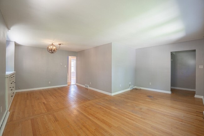 Photo - 3 Bed Home in the Heart of Whitefish Bay