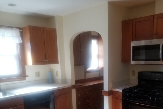 Photo - 33 Amsden St Unit 1