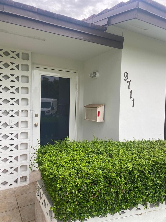 Photo - 9711 SW 162nd St