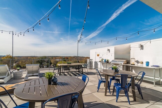 Building Photo - Burnet Flats