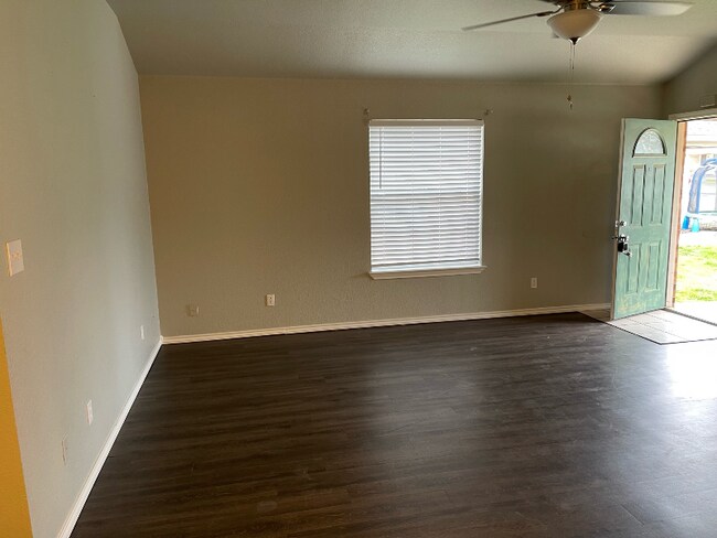 Photo - 504 N Sewell Dr Unit B