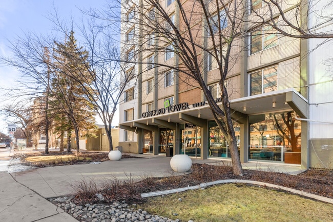 Building Photo - 11147 Whyte Ave NW Unit 1203