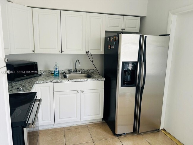 Photo - 412 SW 10th St Unit 1-2