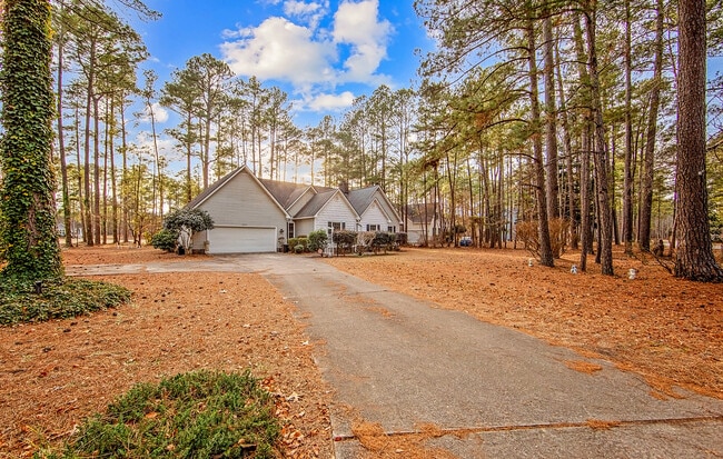 Building Photo - 28900 Deercroft Dr