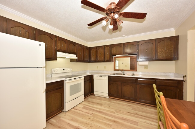 Photo - 2076 Chateau Ct Unit 106