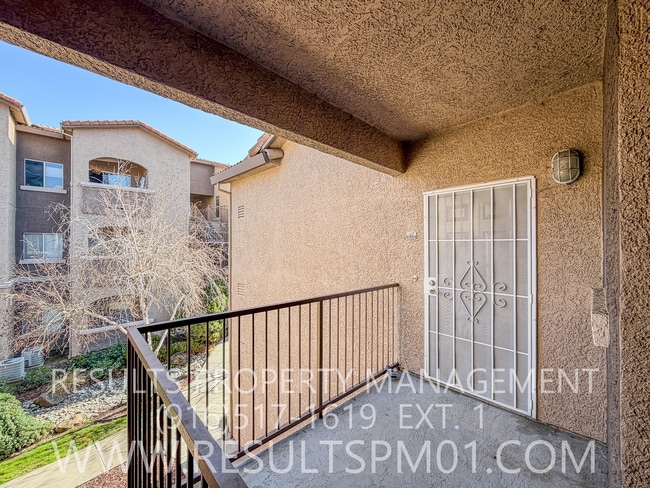 Photo - 1 Bed 1 Bath Roseville Condo with Attached Garage