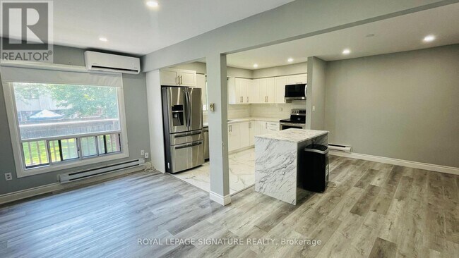 Photo - 1100 Oxford St