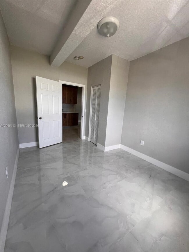 Photo - 1625 NW 35th St Unit B5