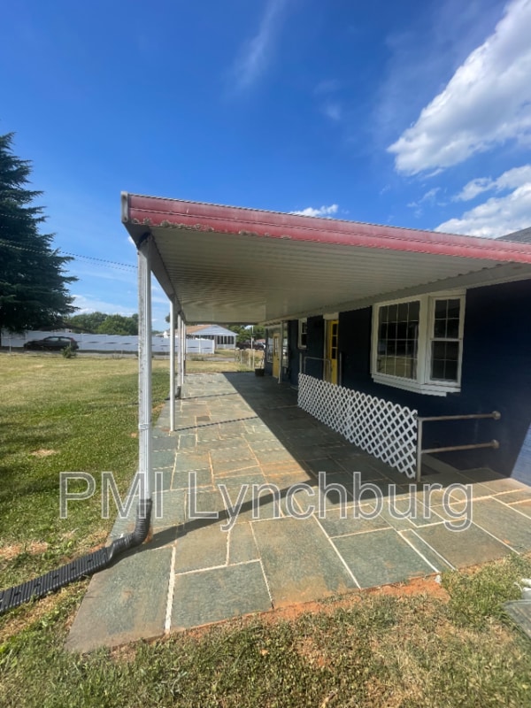 Photo - 739 Sandusky Dr