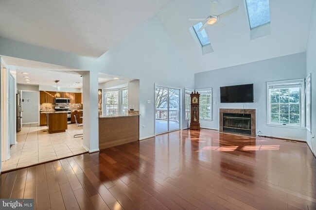 Photo - 8 Sapphire Hill Ct