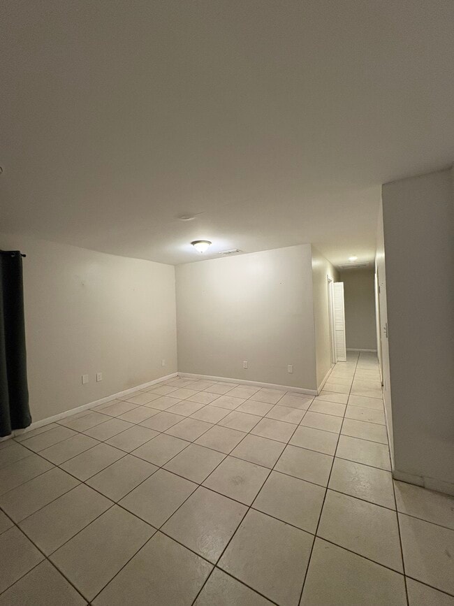 Photo - 4928 Shoshone St