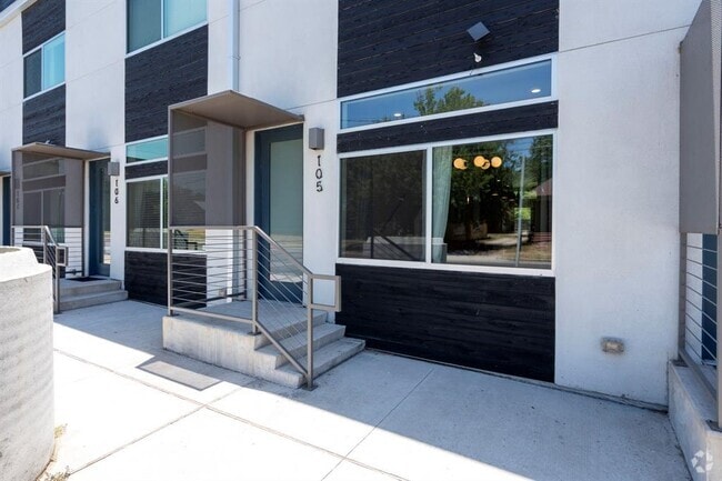 Building Photo - 1701 E Martin Luther King Jr Blvd Unit 105 Rental