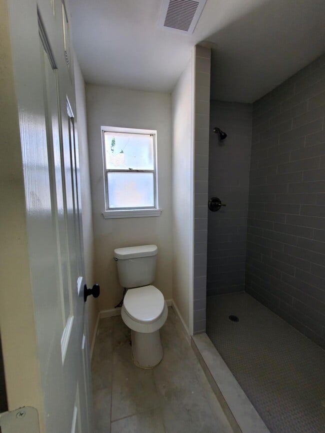 Photo - 22019 Kenchester Dr