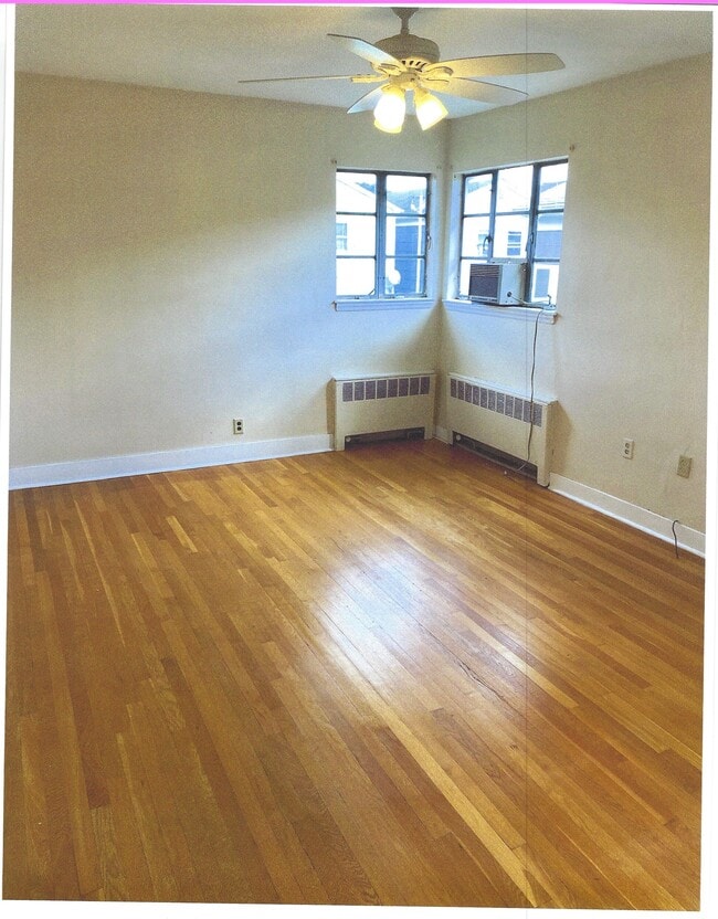LARGE BEDROOM - 95 W 49th St Unit 2