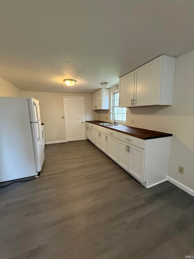 Photo - 1869 Forsythe Ln