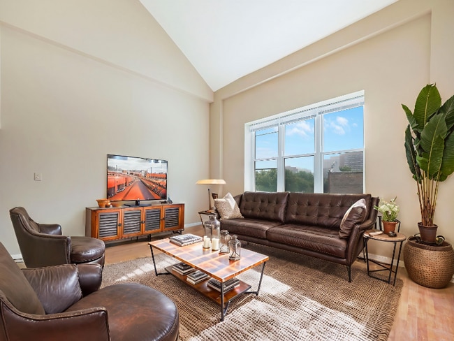 Photo - 4942 N Sheridan Rd Condo Unit 3