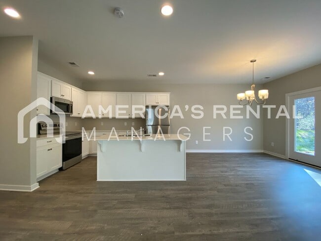 Photo - 7940 St.James Dr