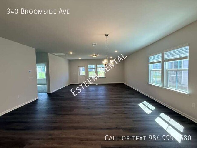 Photo - 340 Broomside Ave