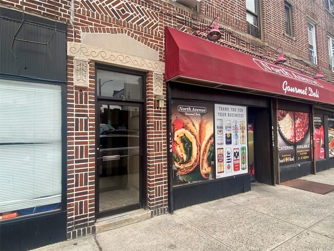 Photo - 370 North Ave